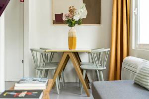 SHWAY - The Black Pants