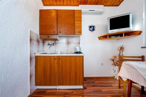 Apartments Josip 2304