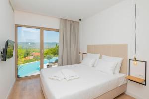 Luxury Villa Blue with a pool