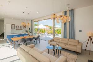 Luxury Villa Blue with a pool