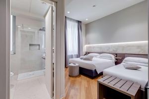 Standard Triple Room room in Best Western Hotel Plaza