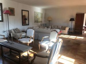 Maisons de vacances Mas de charme en pleine Camargue : photos des chambres