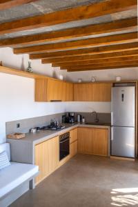 Avdos olive house - land tales