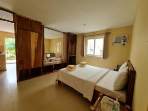 Amor Deluxe Suite with Swimming Pool Access - Hidden Paradise