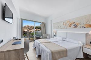 Double or Twin Room with Side Sea View room in THB Cala Lliteras