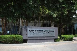 Beachfront Bliss-2BR Haven Steps from Sandy Shores