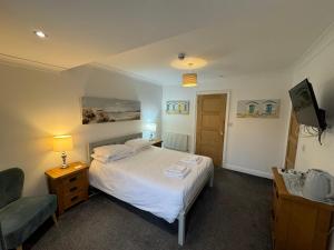 Deluxe Double Room room in The Waves B&B