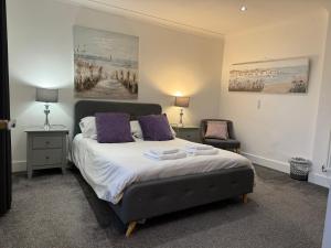 Deluxe Double Room (2 Adults + 1 Child) room in The Waves B&B