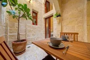 Quaint TownHouse in Cospicua - Żabbar