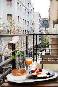 One bedroom Suite with Balcony & Acropolis View room in Hellenic Hospitality House