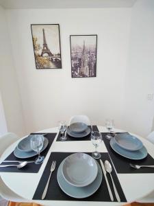 Appartements Metro a 2 minutes Paris centre le Marais : photos des chambres
