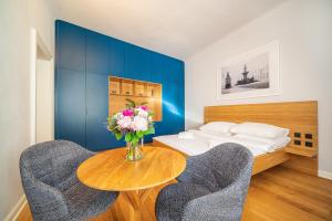 Quiet city center apartment in hip & foodie area