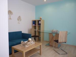 Ilianthos Apartments & Rooms