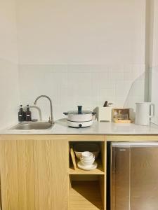 The Hideaway Alley Botanical Garden