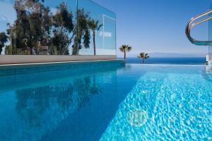 200m² NEW Villa F with private, heated pool and amazing ocean view.
