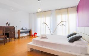 Amazing Apartment In Lorca With Wifi