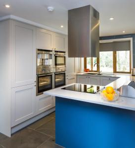 The Cedars, Pullwood Bay