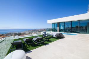 200m NEW Villa E with privheated pool, ocean view.
