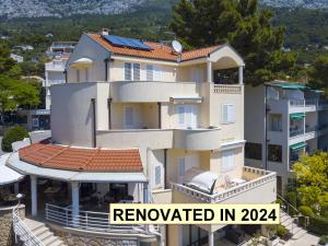 Studio with Sea View (2 Adults + 1 Child) room in Villa Dalmatino