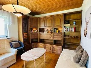 Haus im Grünen 1.700m Grundstück - Neukirchen