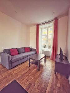 Appartements Le jardin de l'arbre sec + parking, proche chateau. : photos des chambres