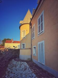 Appartements Le jardin de l'arbre sec + parking, proche chateau. : photos des chambres