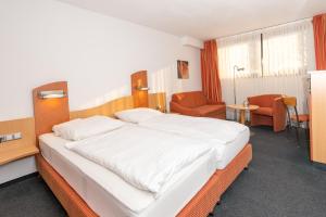 Double Room with Extra Bed room in Tespo Hotel und Sportpark