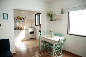 La casita uno y dos