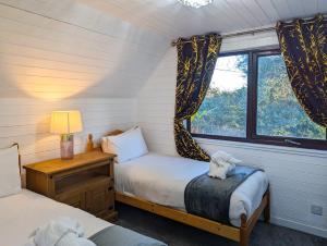 Morrigan 7-Hot Tub-Pet Friendly-Boutique-Perthshire-Families