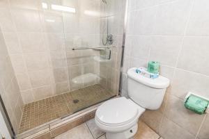 Relaxation by the Waves, Pool View Room 1st Flr