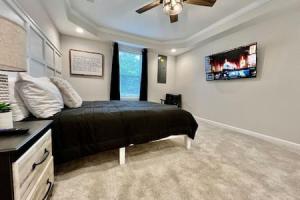 Amazing riverside New Construction home in Middletown