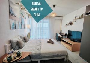 STUDIO LE GALICE avec TERRASSE et PARKING