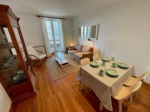 Apartamento frente al Kursaal y la playa