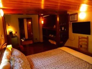 Suite Pea at White Lotus Eco Spa Retreat - Stanardsville