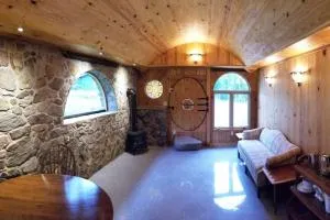 Shire Suite at White Lotus Eco Spa retreat - Rochelle