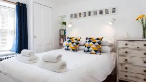 Poldark Charming Mousehole Cottage with Net Loft