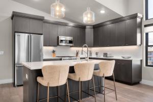 New East Deer Valley, 1min, B3301, brand new, 3br Luxury condo, New Deer Valley 1 min, Park City 10 min