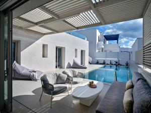 Walk to Naousa, 5BR Pool Villa,Villa Yagha