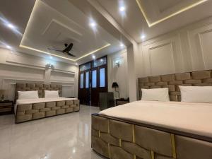 Family Suite room in Capital Lodges E-11