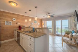 Baca Beach Escape I - 3 Pools - Pet Friendly