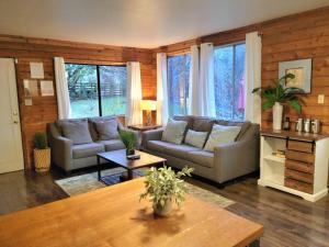 River Retreat Cabin in Three Rivers - near SNP