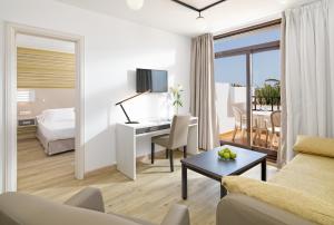 Family Suite (1 Adult) room in H10 Suites Lanzarote Gardens