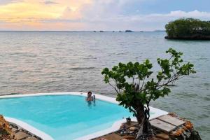 Beachfront Villa with Pool