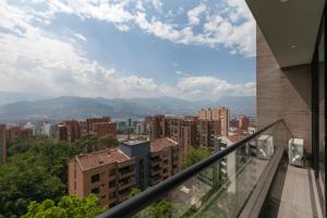 Moderna y cómoda suite Gym y Pool El Poblado 1002