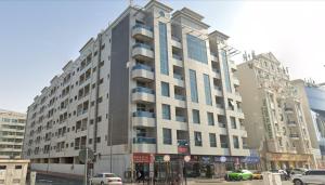 Restful Partition Room Near Mashreq Metro