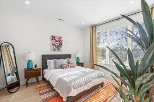 Elegant 3BR3.5BA Modern Charlotte Townhouse