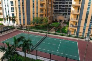 Venice Luxury Residence linked to Venice Mall, nr NAIA