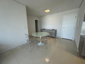 Apartamento 01 quadra da praia - LUXO Praiamar Residence