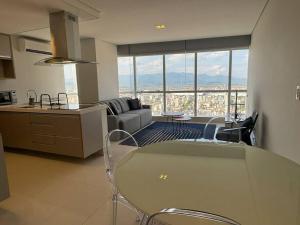 Apartamento 01 quadra da praia - LUXO Praiamar Residence