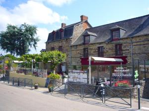 Logis Hotel, restaurant et spa Le Relais De Broceliande